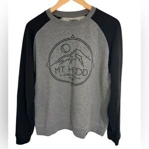 F. Mt Hood OR long sleeve tee size M